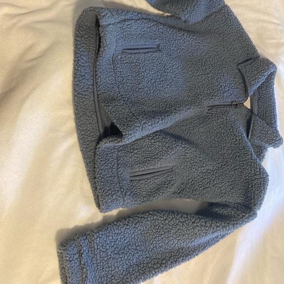 Pullover - Picture 1 of 2